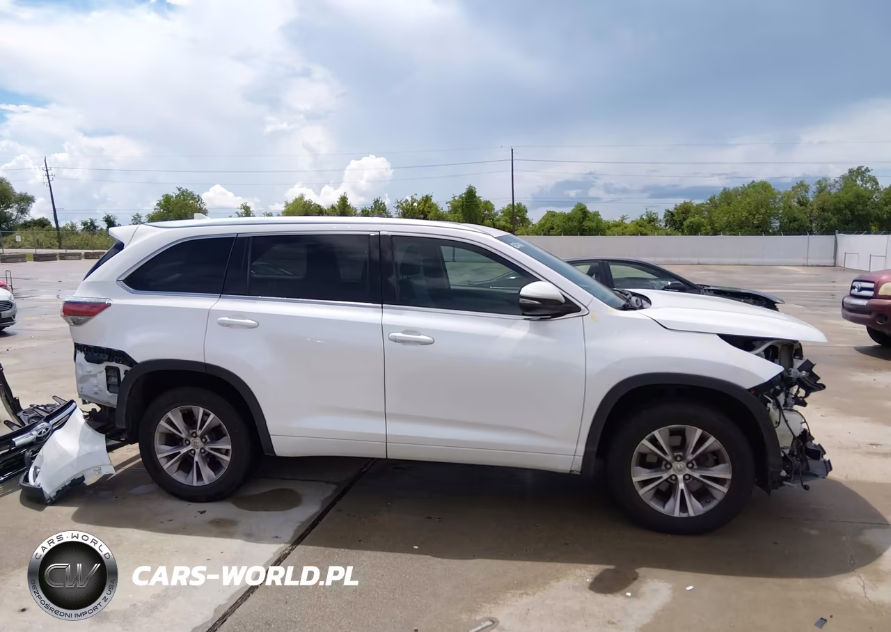 2015 Toyota Highlander Xle V6 VIN:5TDKKRFH2FS073283 - 14