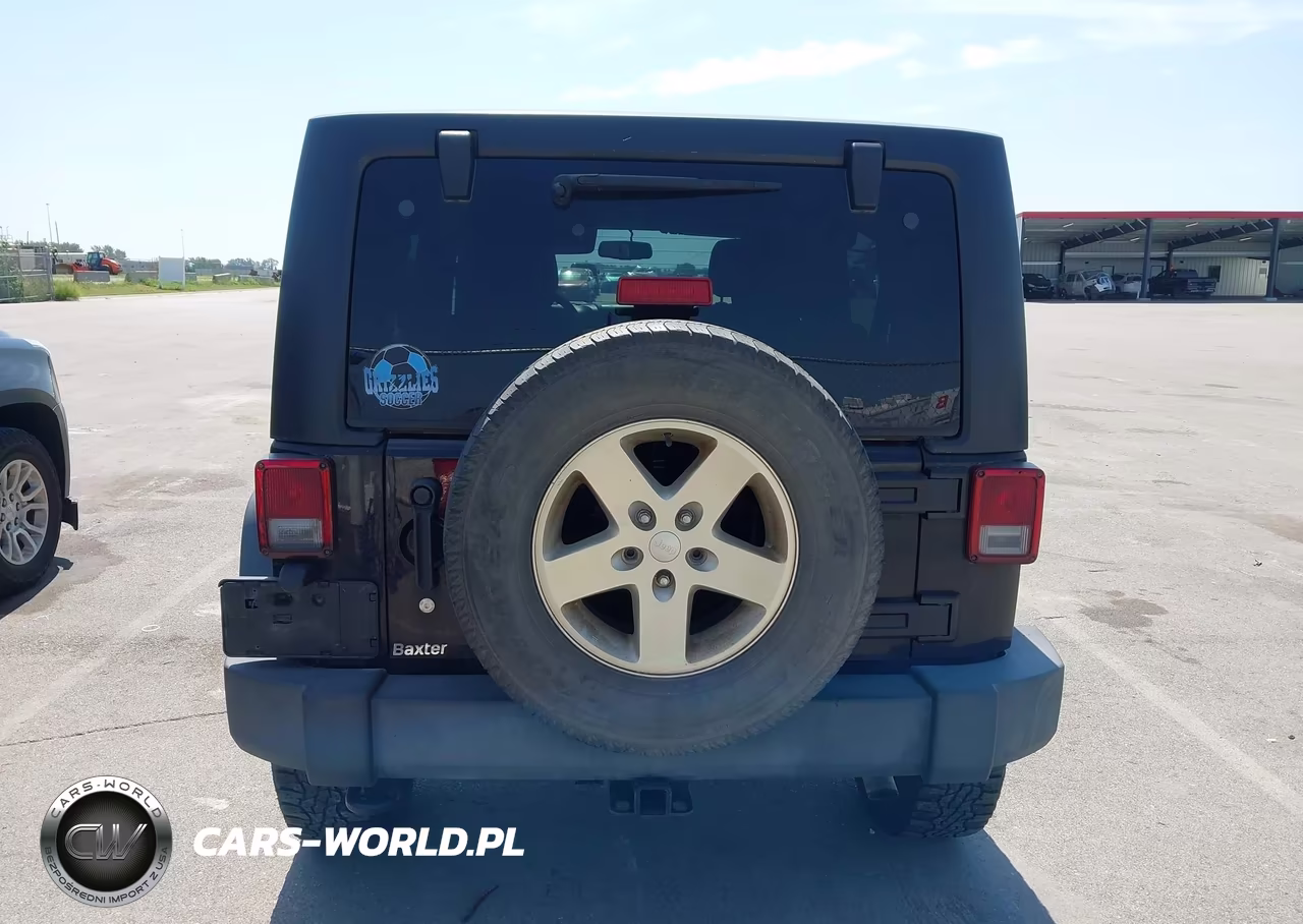 2016 Jeep Wrangler Unlimited Sport VIN:1C4BJWDG1GL288247 - 17