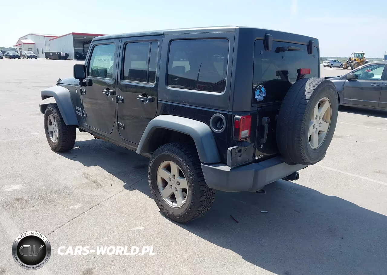 2016 Jeep Wrangler Unlimited Sport VIN:1C4BJWDG1GL288247 - 3