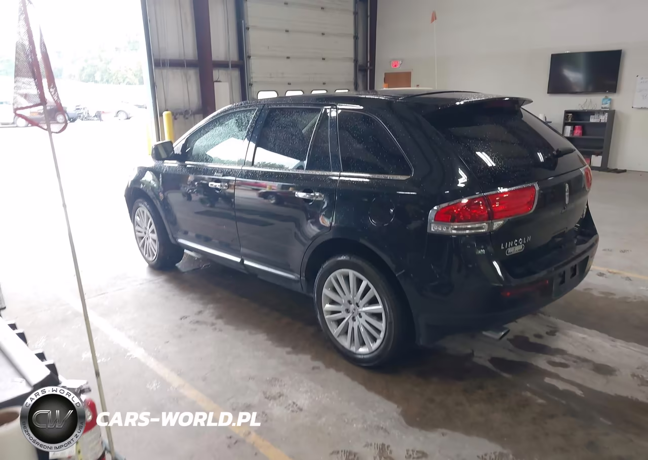 2011 Lincoln Mkx VIN:2LMDJ8JK2BBJ15746 - 3