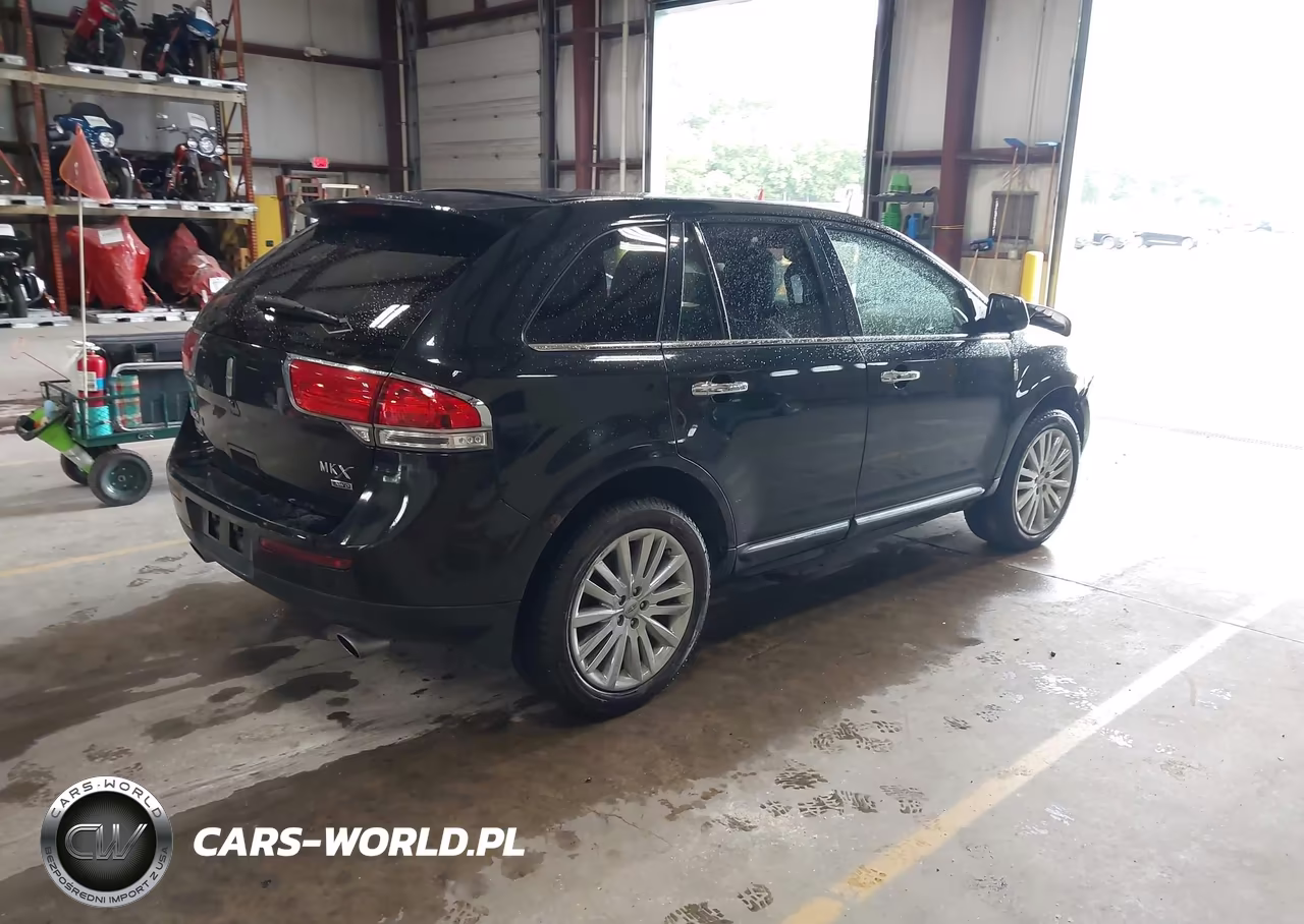 2011 Lincoln Mkx VIN:2LMDJ8JK2BBJ15746 - 4