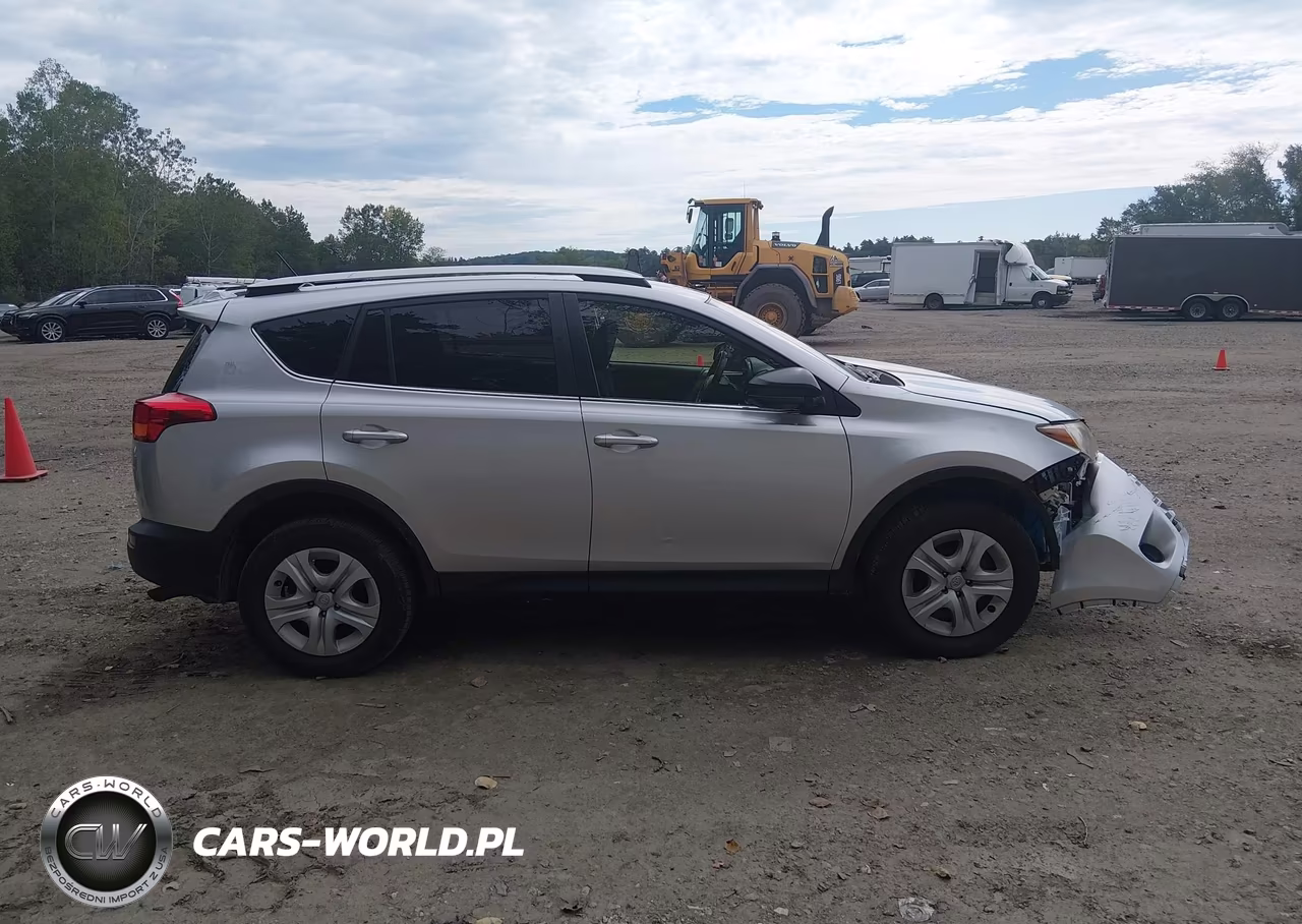 2015 Toyota Rav4 Le VIN:JTMBFREV6FD146825 - 14