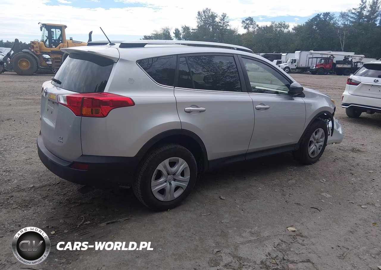 2015 Toyota Rav4 Le VIN:JTMBFREV6FD146825 - 4