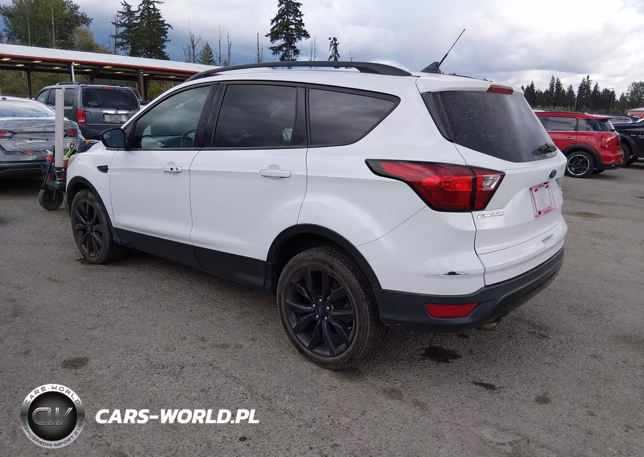 2019 Ford Escape Se VIN:1FMCU9GD7KUC06051 - 3