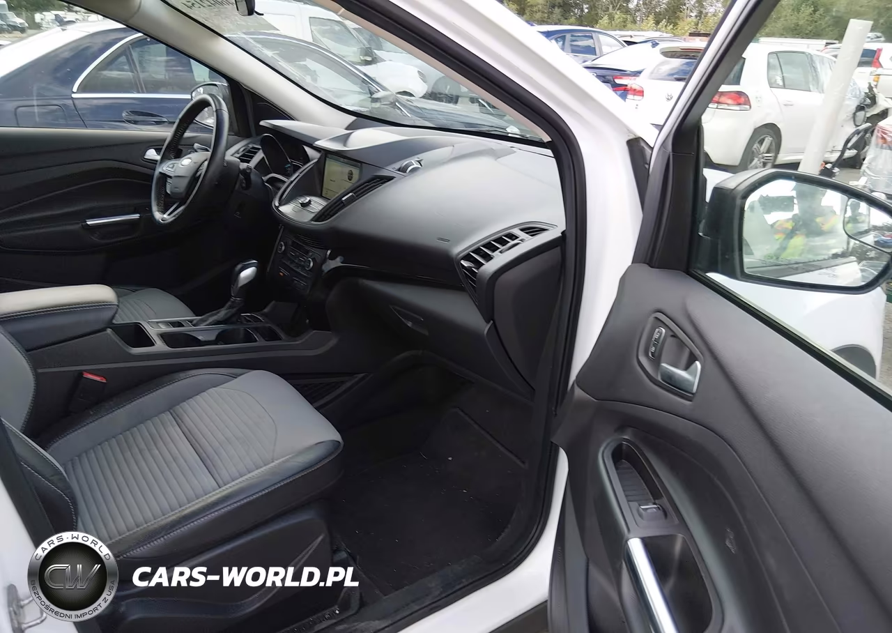 2019 Ford Escape Se VIN:1FMCU9GD7KUC06051 - 5