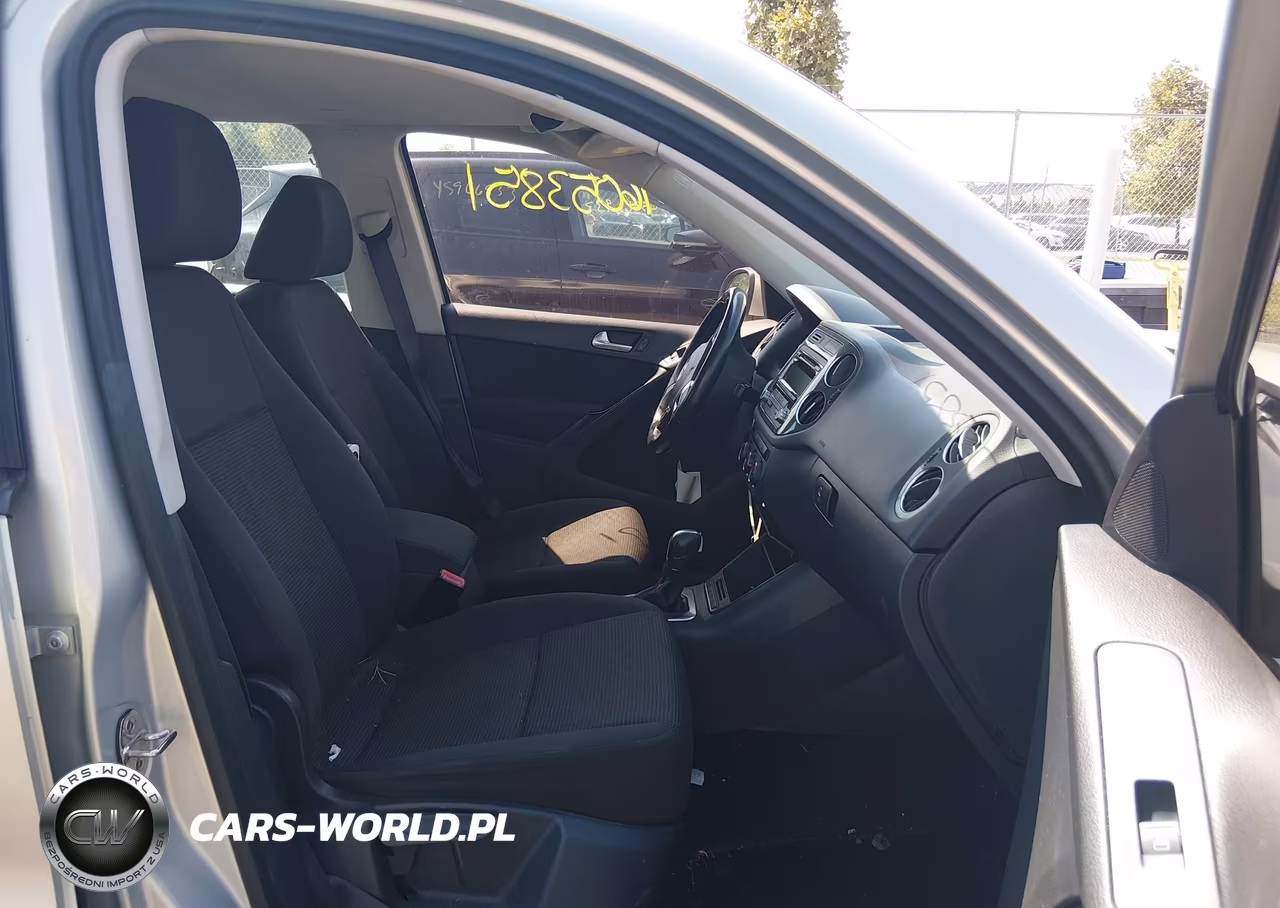 2013 Volkswagen Tiguan S VIN:WVGAV3AXXDW596204 - 5