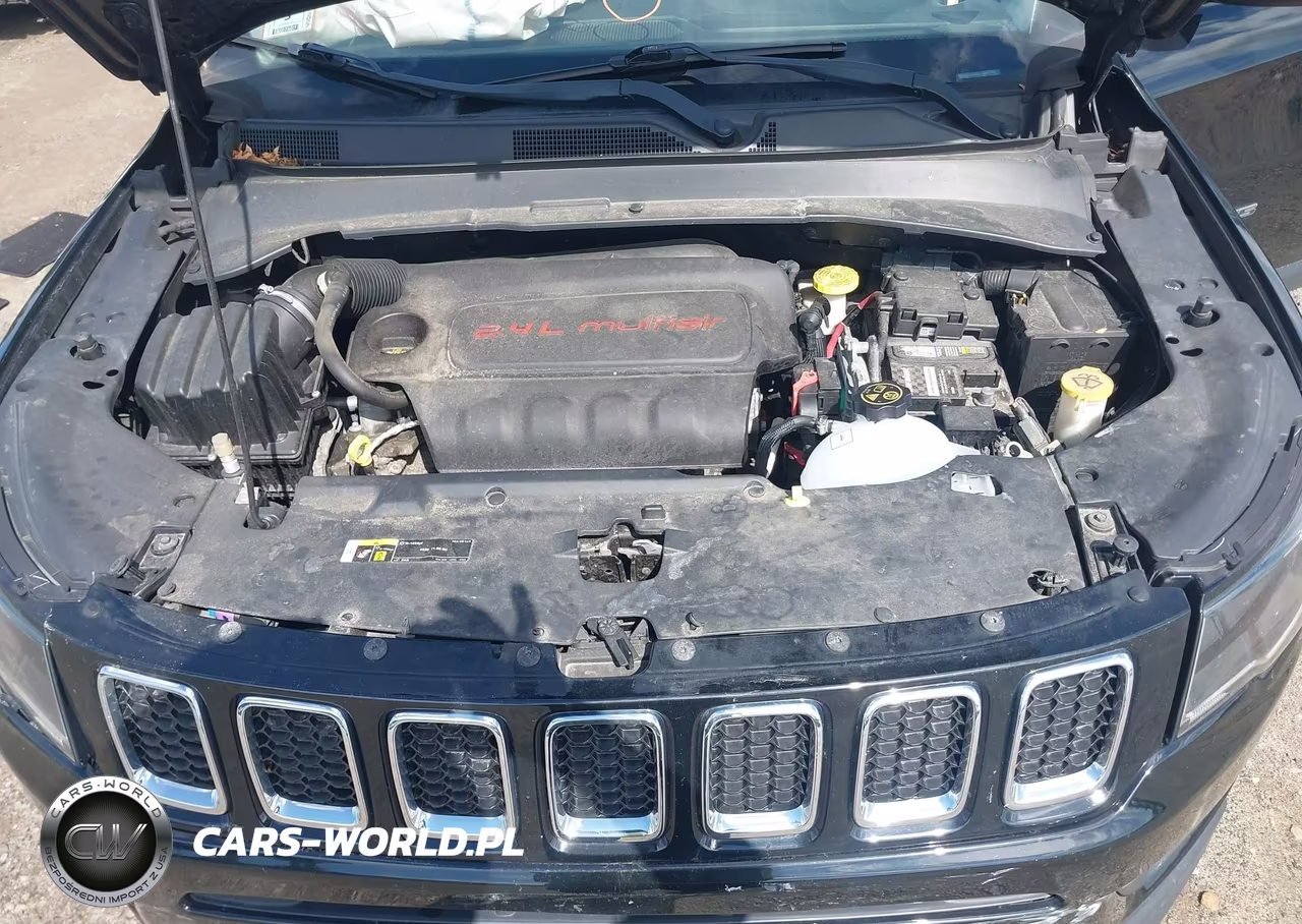 2018 Jeep Compass Latitude 4X4 VIN:3C4NJDBB6JT114775 - 10
