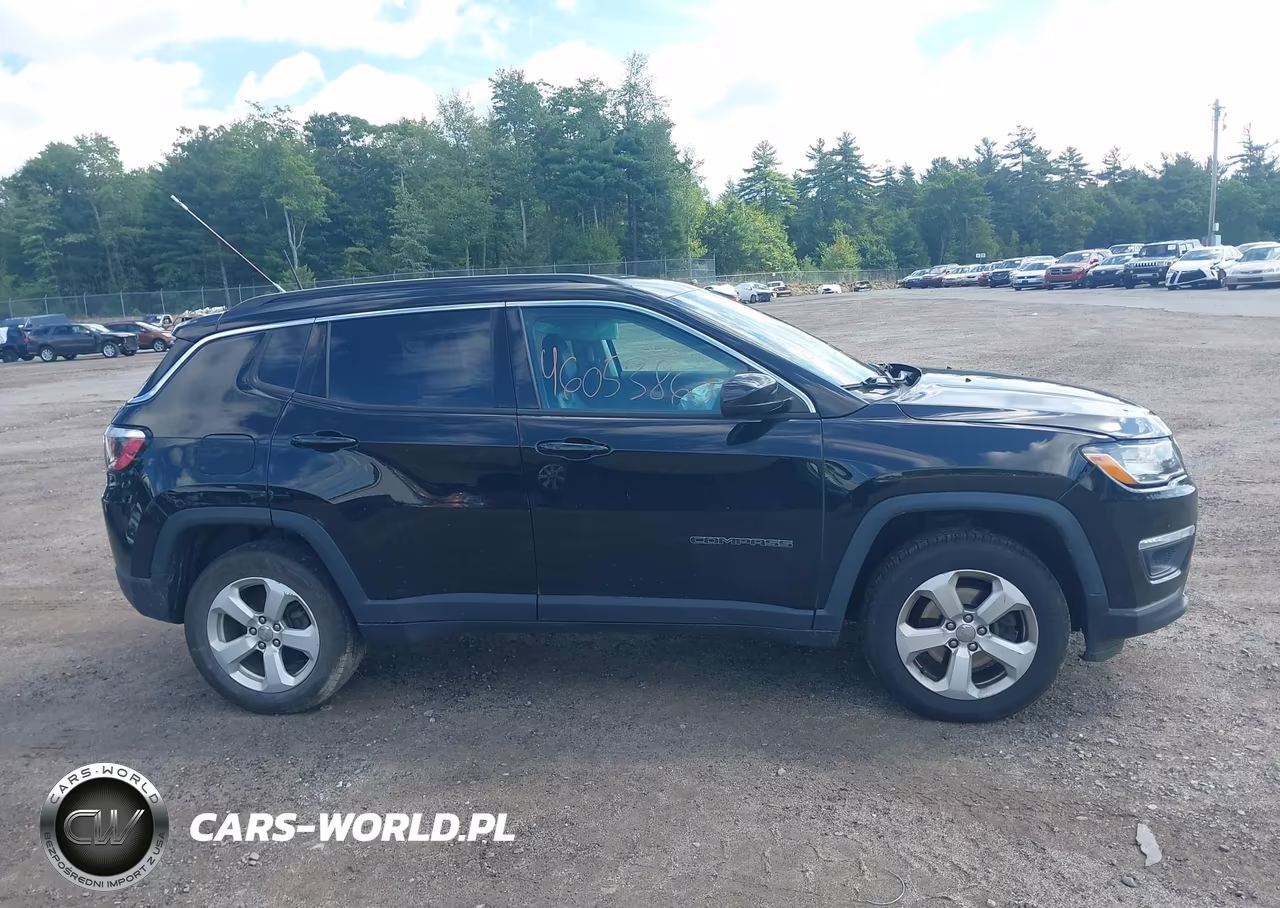 2018 Jeep Compass Latitude 4X4 VIN:3C4NJDBB6JT114775 - 13