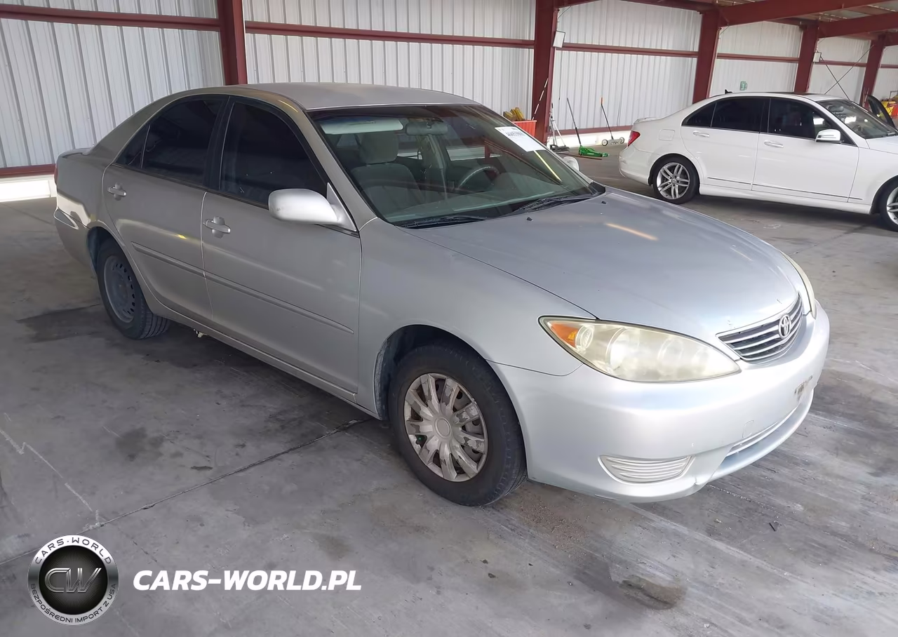 2005 Toyota Camry Le – zdjęcie 1 z 11