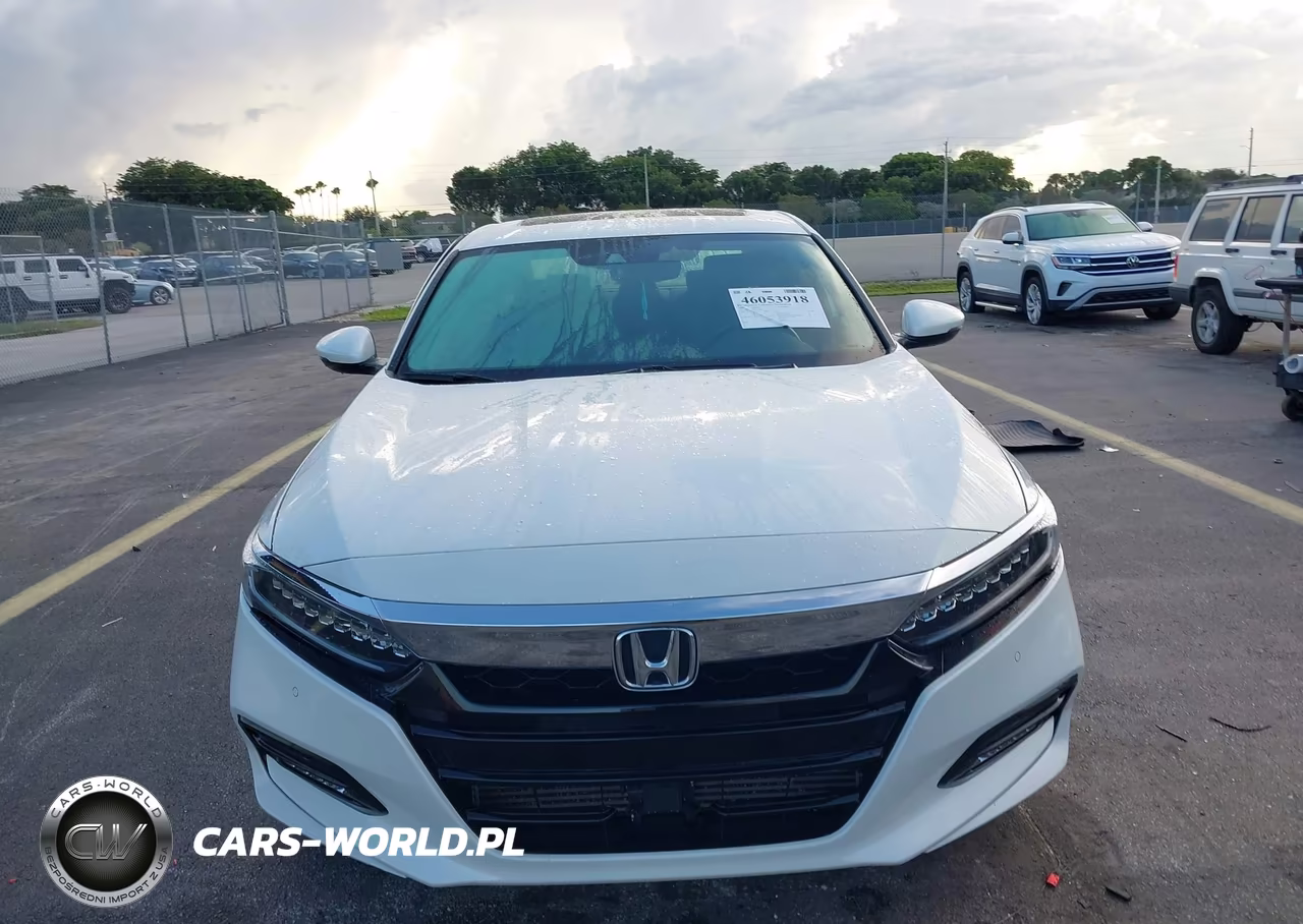 2018 Honda Accord Touring VIN:1HGCV1F97JA010063 - 12