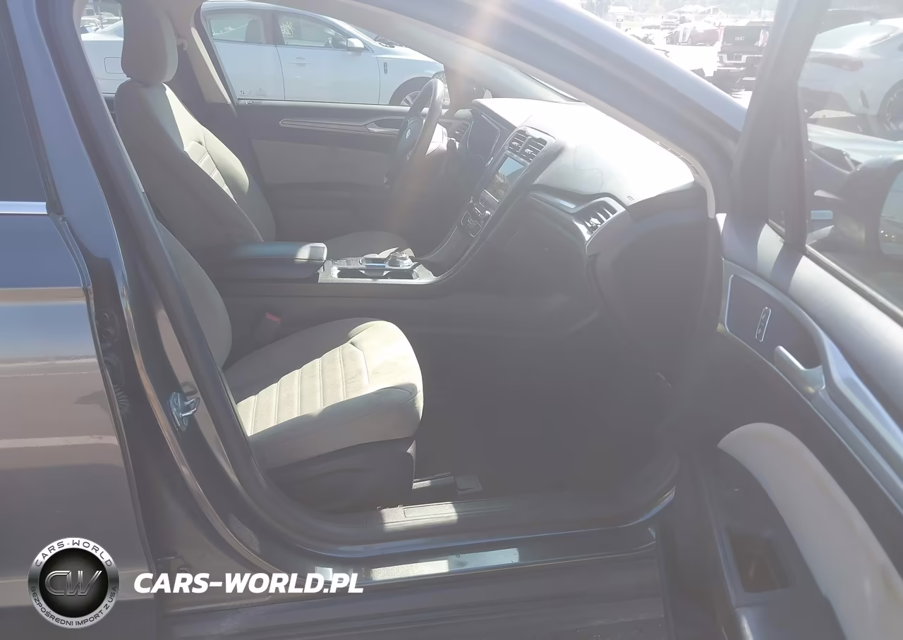 2020 Ford Fusion S VIN:3FA6P0G72LR252514 - 5