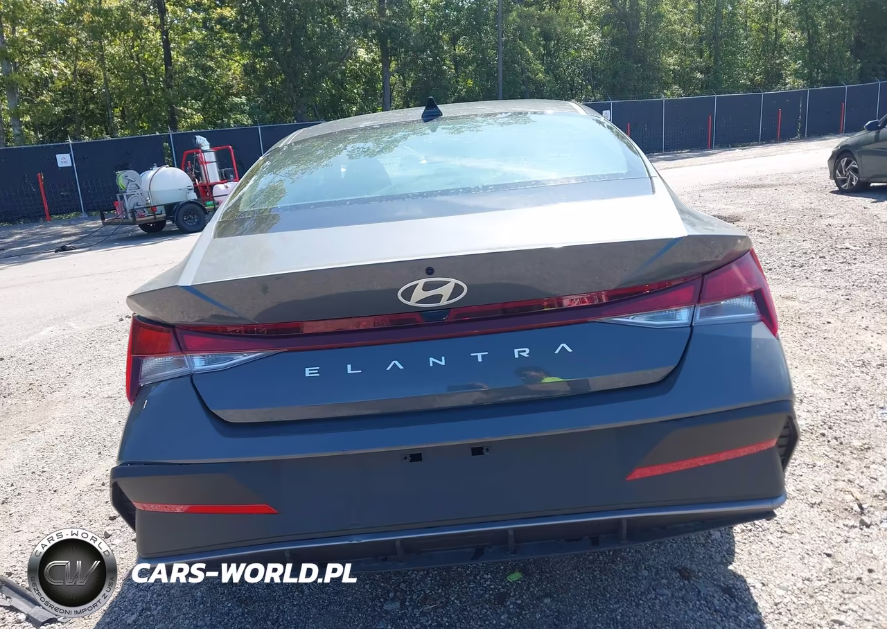 2026 Hyundai Elantra Se VIN:KMHLL4DG5TU248871 - 16