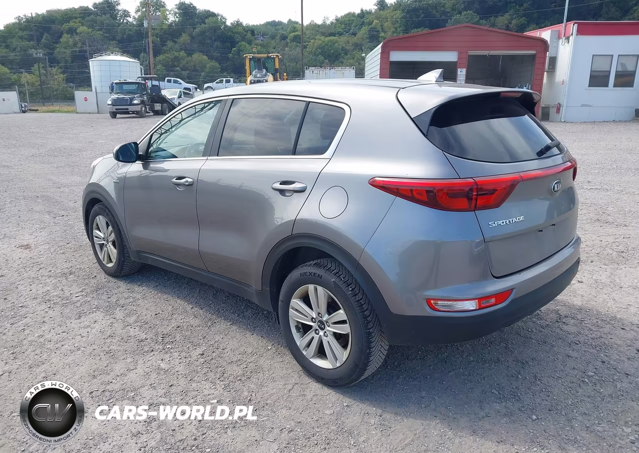 2018 Kia Sportage Lx VIN:KNDPMCACXJ7304989 - 3