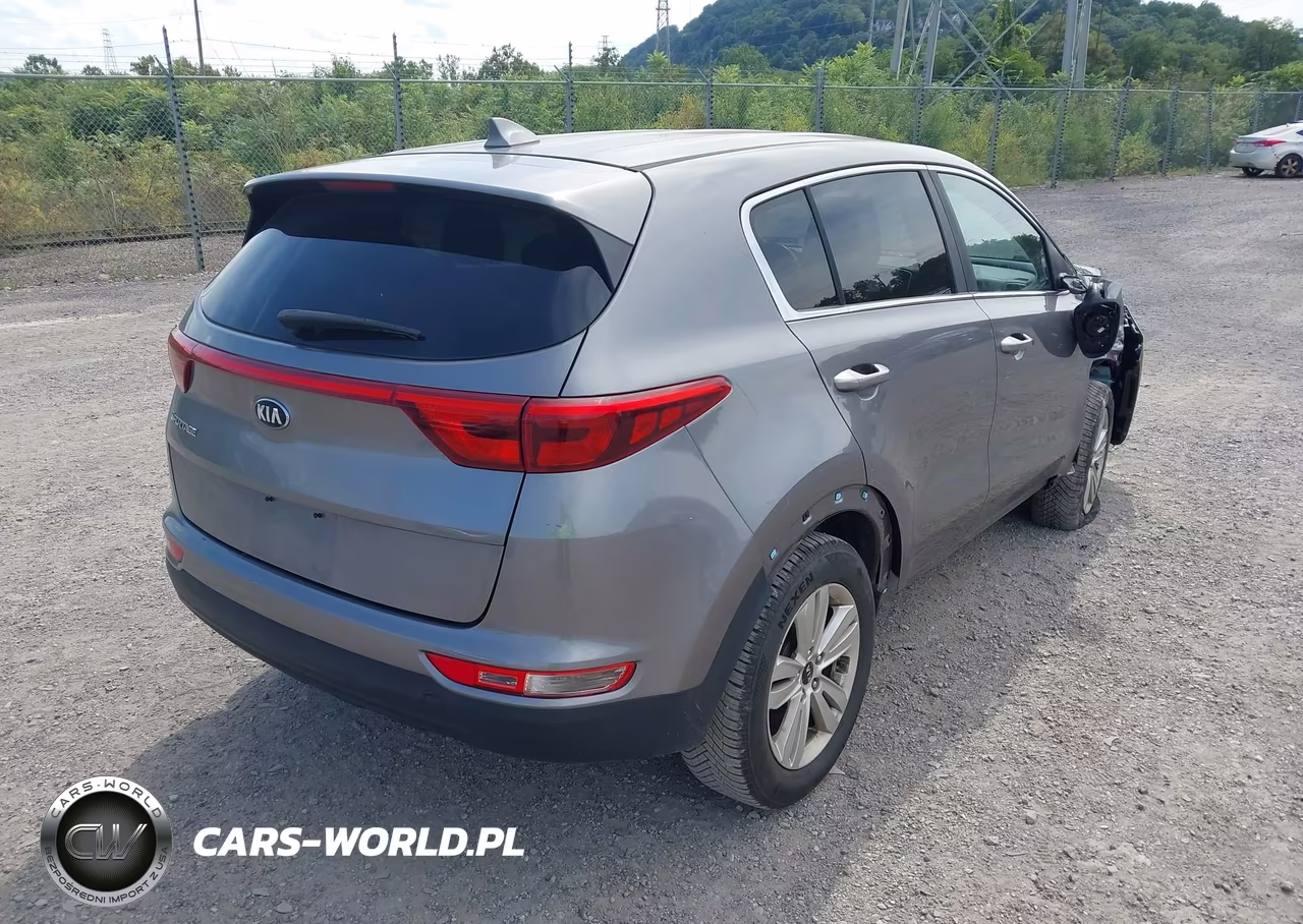 2018 Kia Sportage Lx VIN:KNDPMCACXJ7304989 - 4