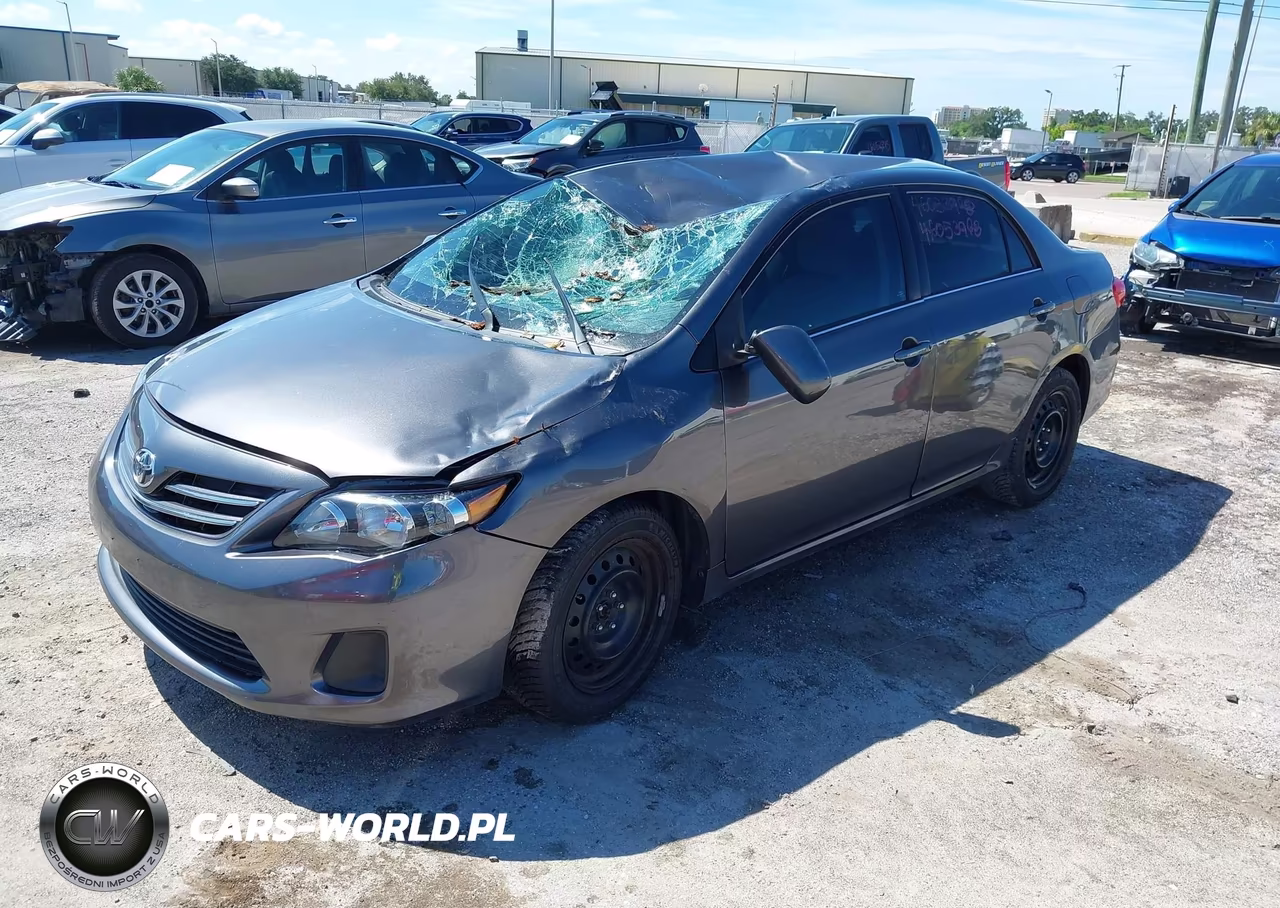 2013 Toyota Corolla Le VIN:5YFBU4EEXDP225109 - 2