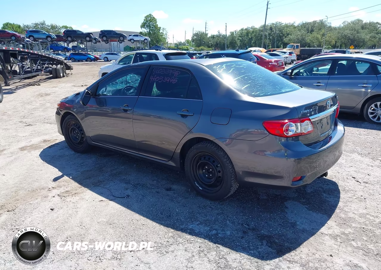 2013 Toyota Corolla Le VIN:5YFBU4EEXDP225109 - 3