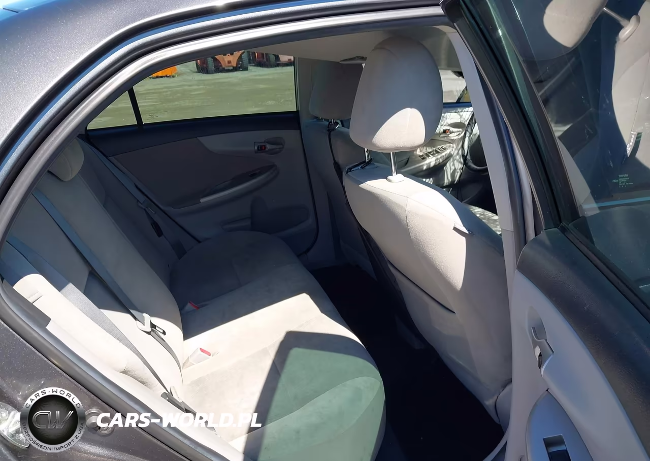 2013 Toyota Corolla Le VIN:5YFBU4EEXDP225109 - 8