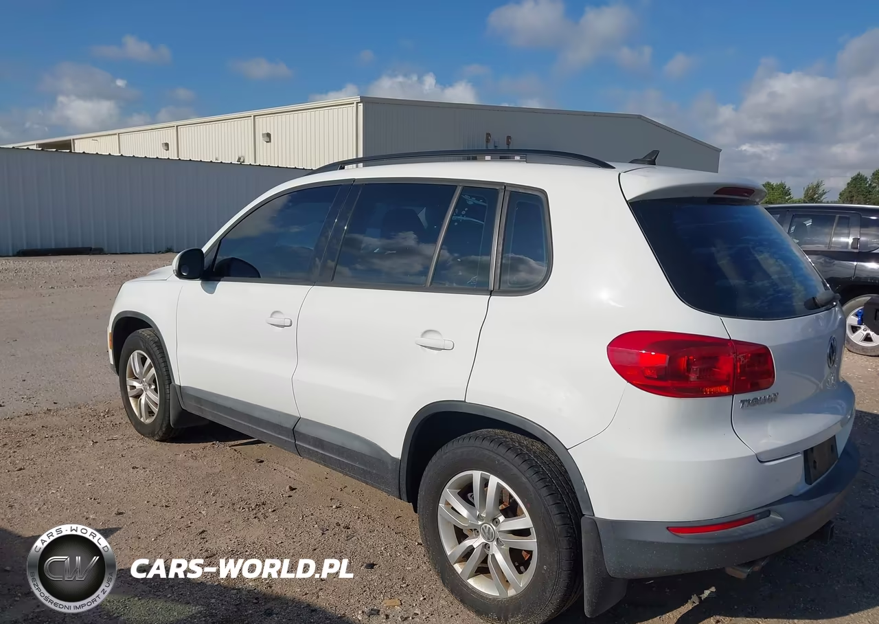 2017 Volkswagen Tiguan 2.0T-2.0T S VIN:WVGAV7AX2HK011555 - 3