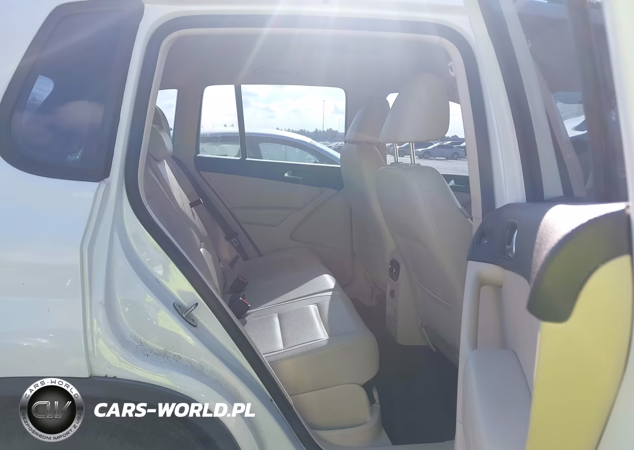 2017 Volkswagen Tiguan 2.0T-2.0T S VIN:WVGAV7AX2HK011555 - 8