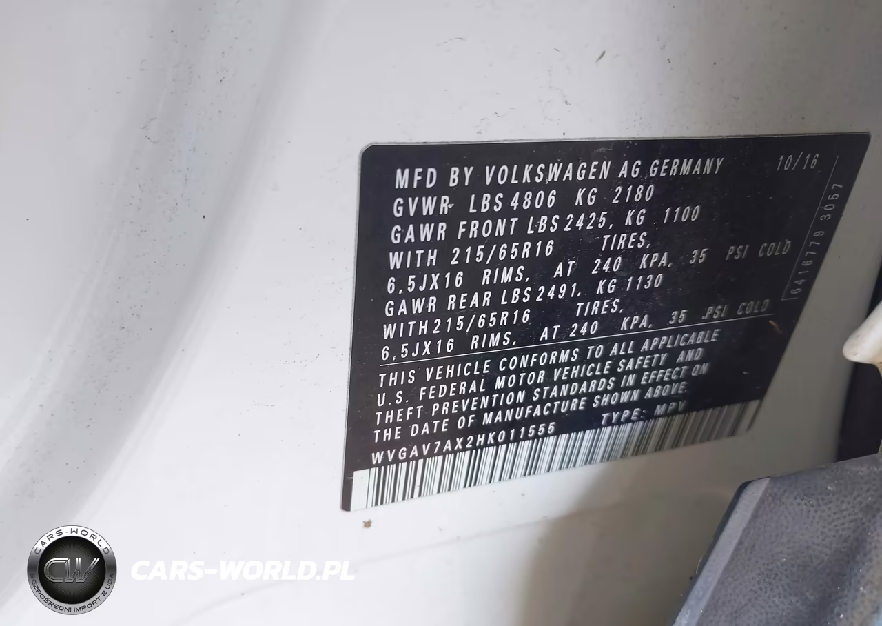 2017 Volkswagen Tiguan 2.0T-2.0T S VIN:WVGAV7AX2HK011555 - 9