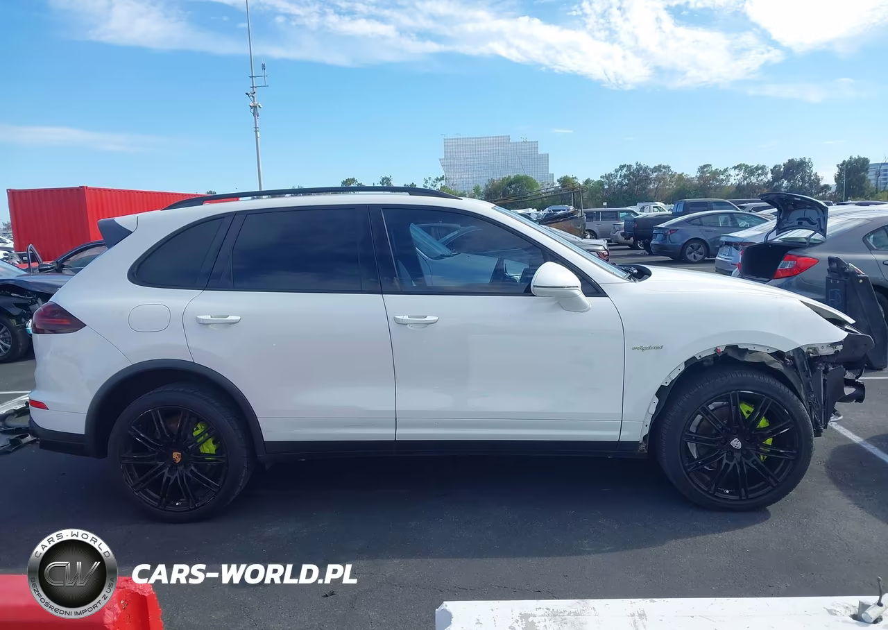 2016 Porsche Cayenne E-Hybrid S VIN:WP1AE2A20GLA59073 - 14