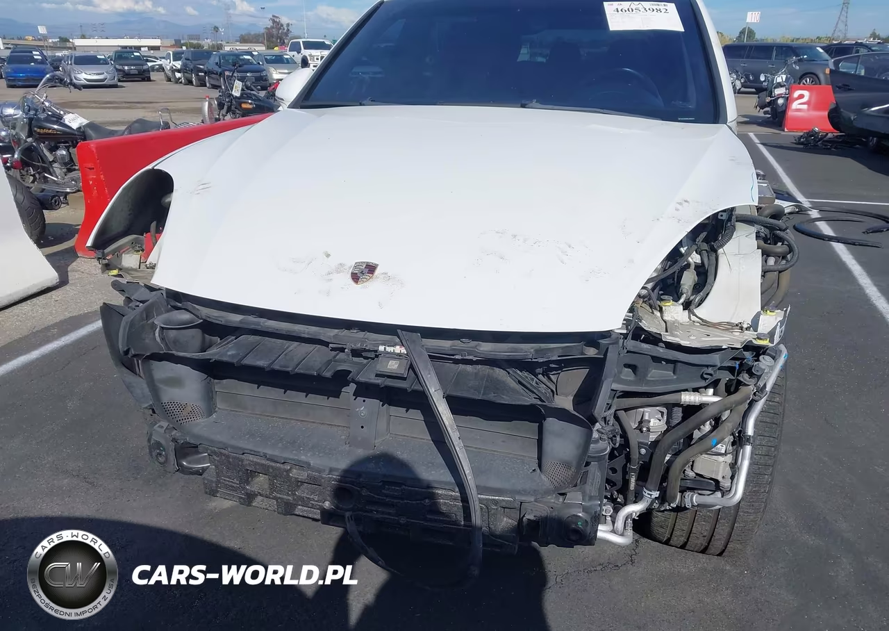 2016 Porsche Cayenne E-Hybrid S VIN:WP1AE2A20GLA59073 - 18
