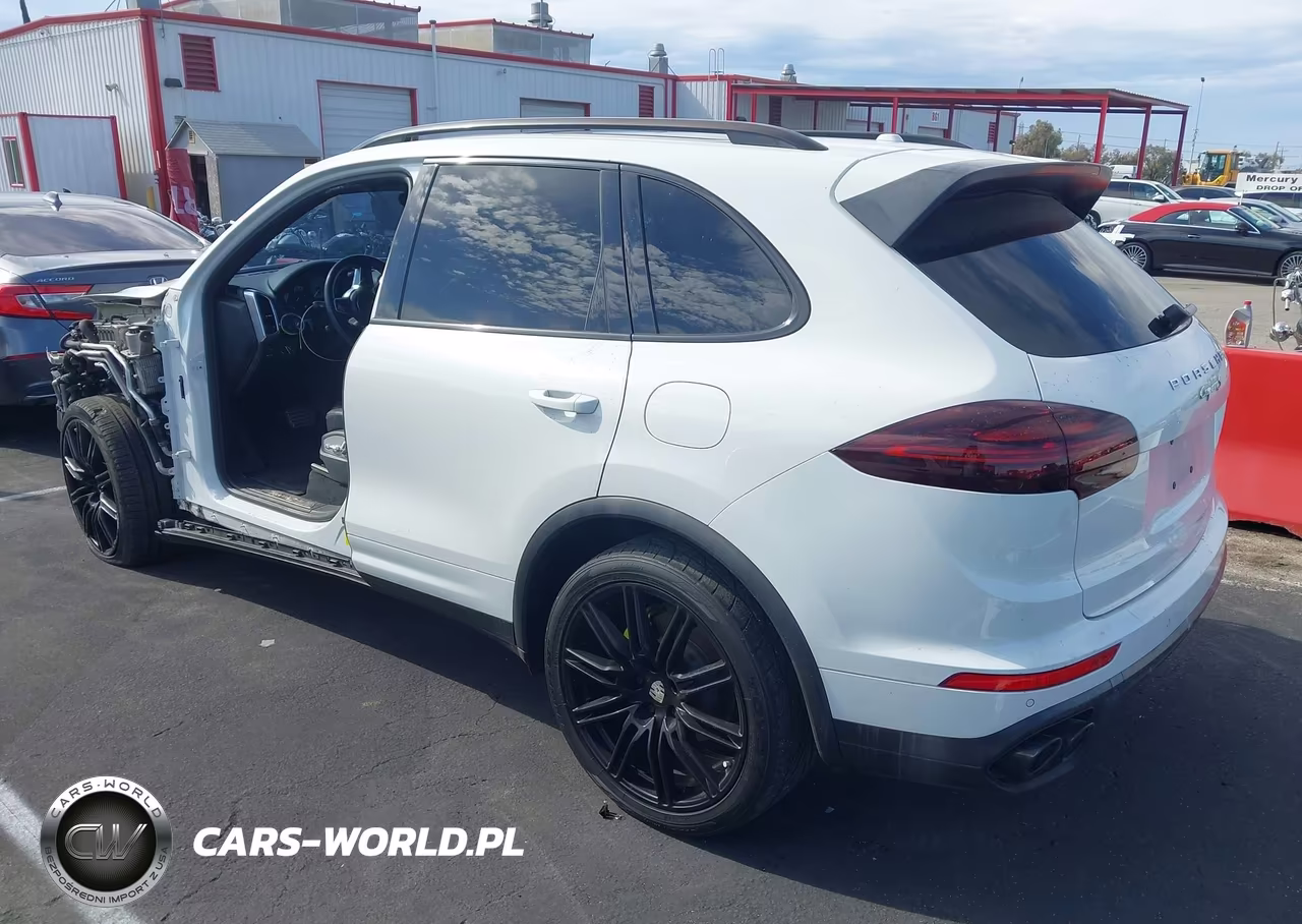 2016 Porsche Cayenne E-Hybrid S VIN:WP1AE2A20GLA59073 - 3