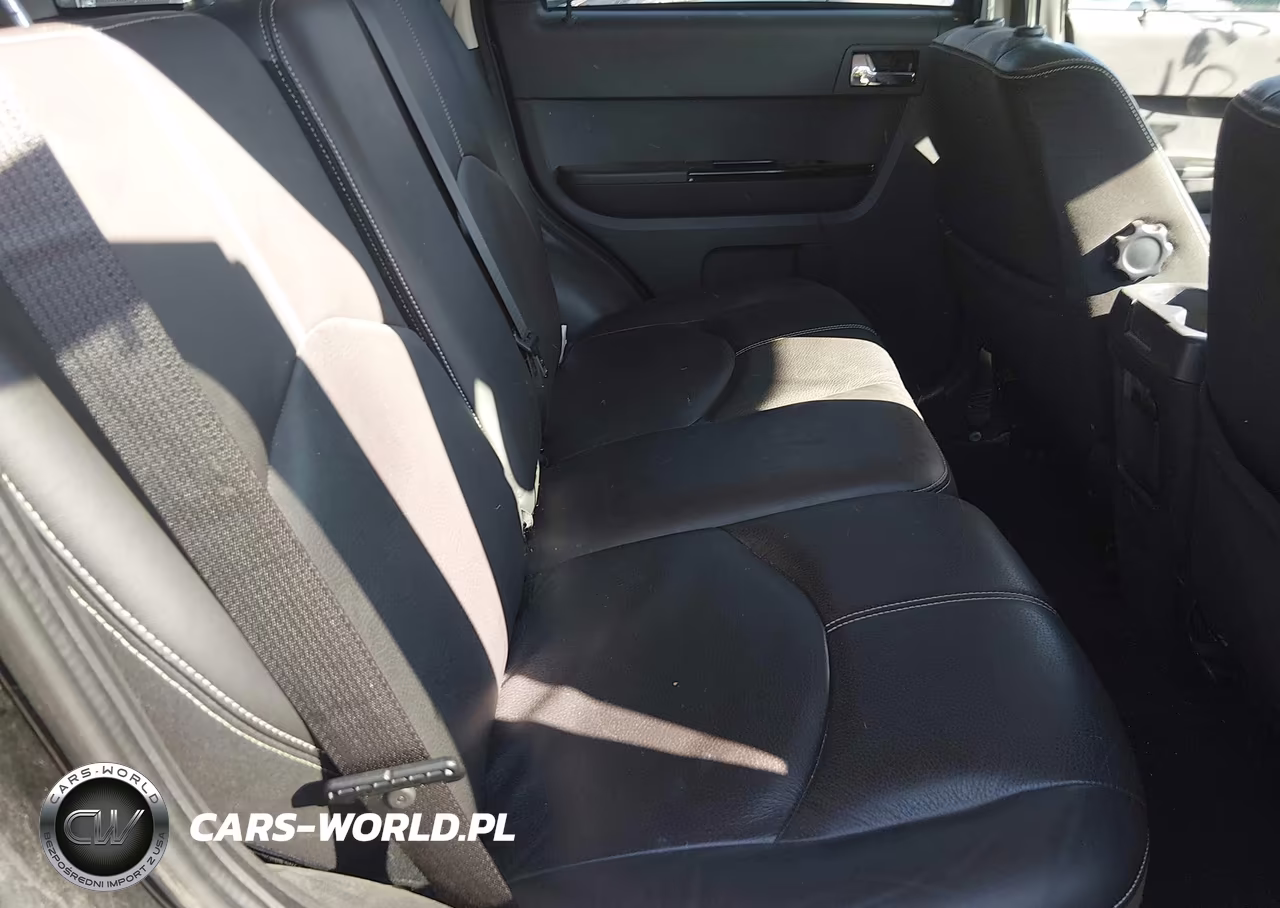 2008 Mazda Tribute S Grand Touring VIN:4F2CZ96188KM21441 - 8