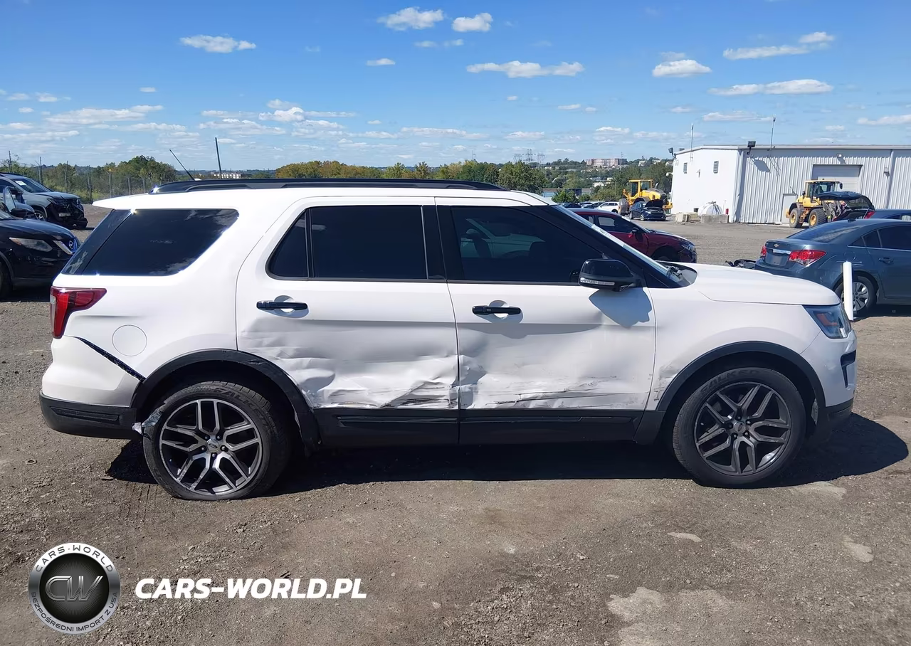 2018 Ford Explorer Sport VIN:1FM5K8GT3JGA86875 - 14