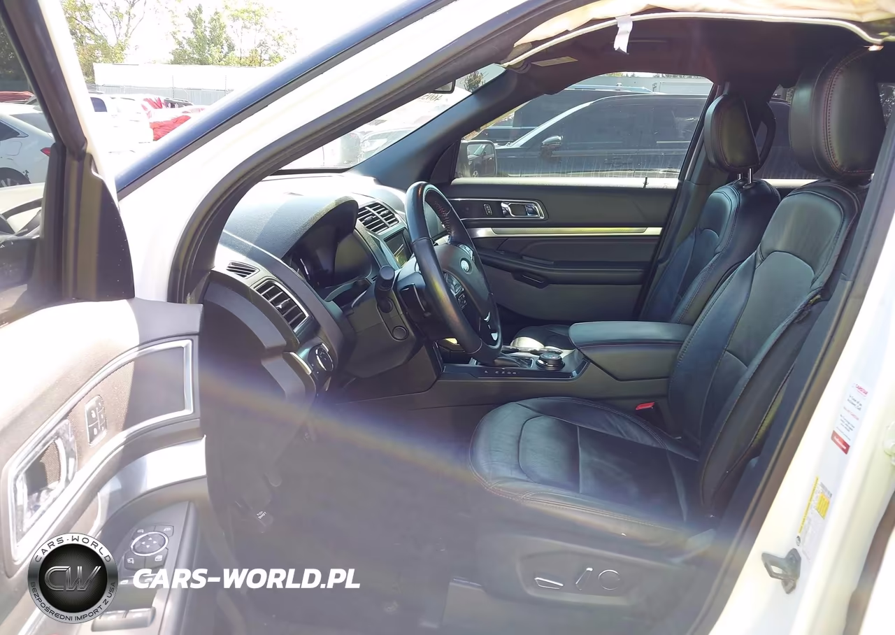 2018 Ford Explorer Sport VIN:1FM5K8GT3JGA86875 - 18