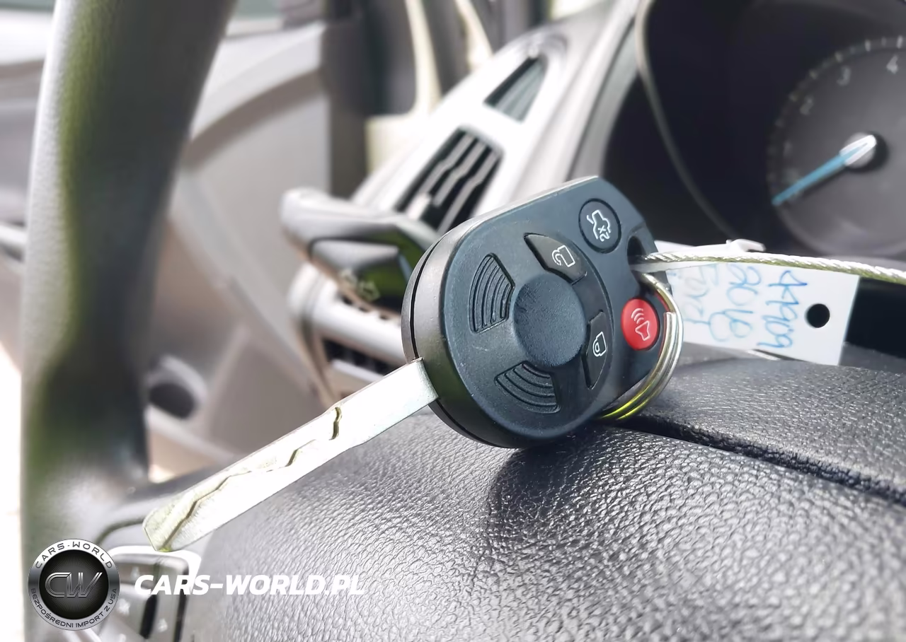 2018 Ford Focus Se VIN:1FADP3F20JL269550 - 11