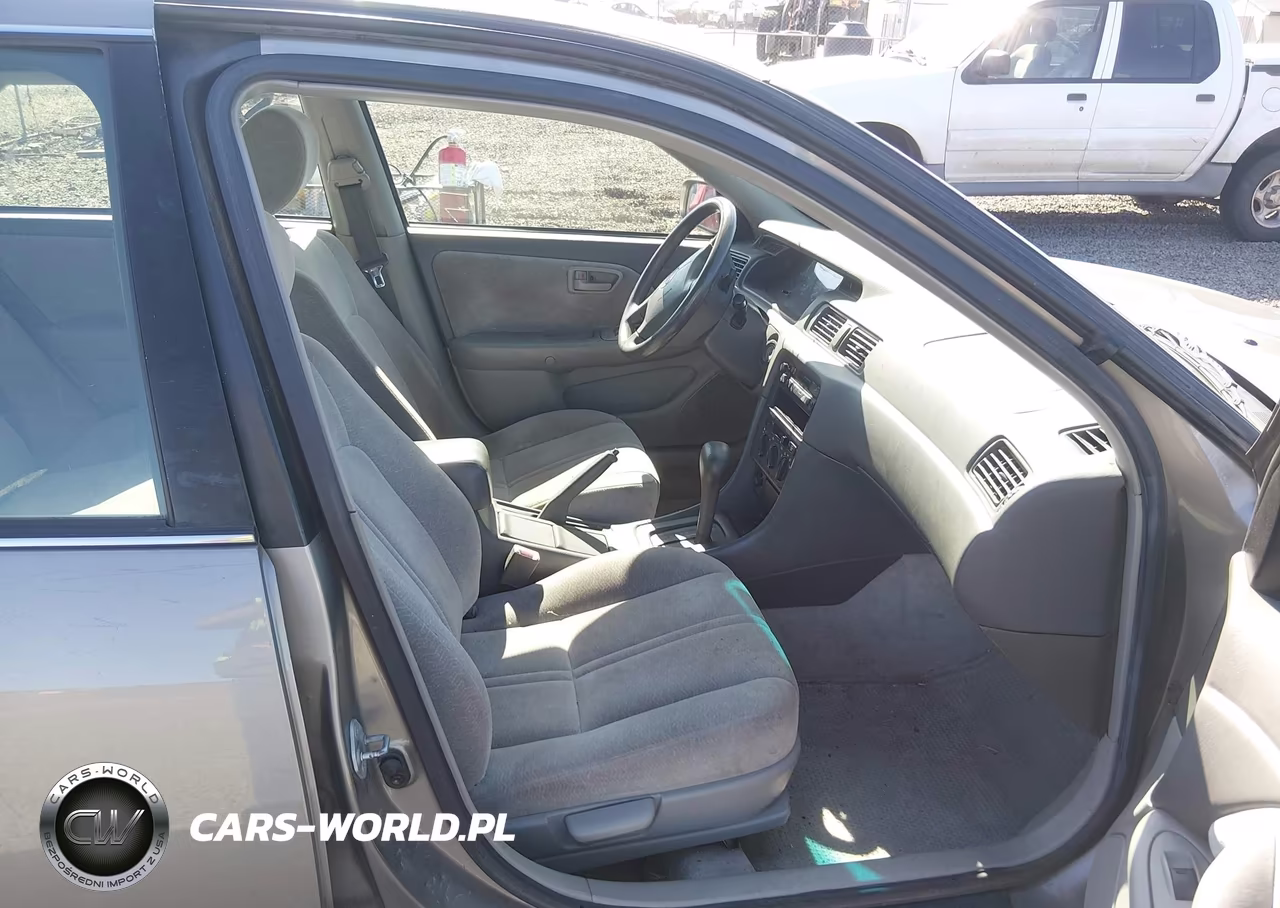 1997 Toyota Camry Le VIN:4T1BG22K3VU138142 - 5