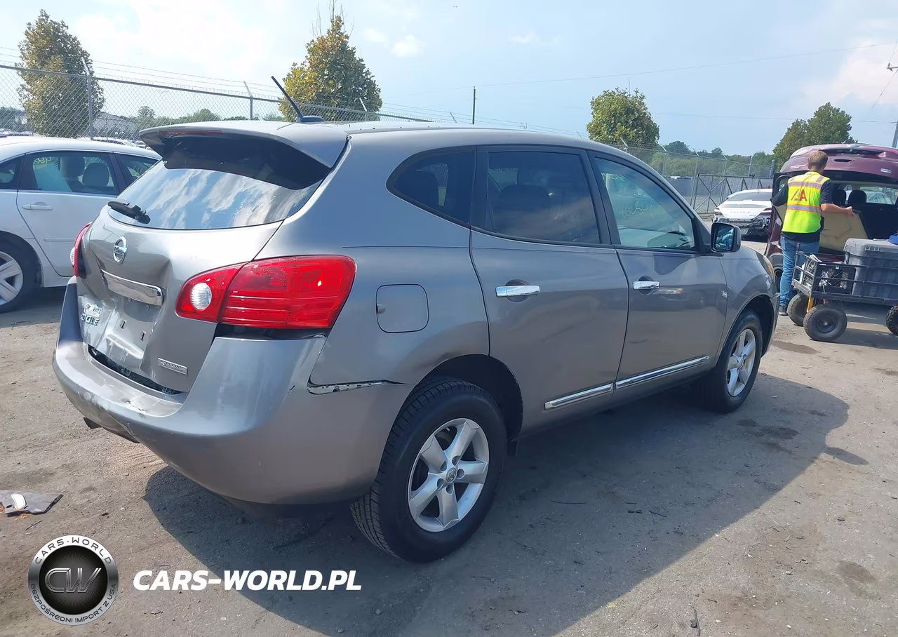 2013 Nissan Rogue S VIN:JN8AS5MT7DW516380 - 4