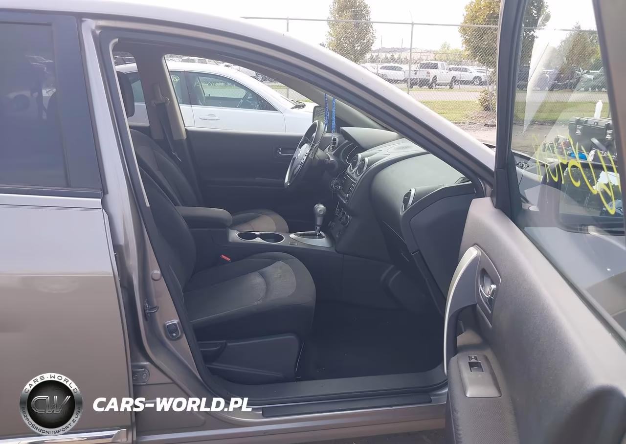 2013 Nissan Rogue S VIN:JN8AS5MT7DW516380 - 5