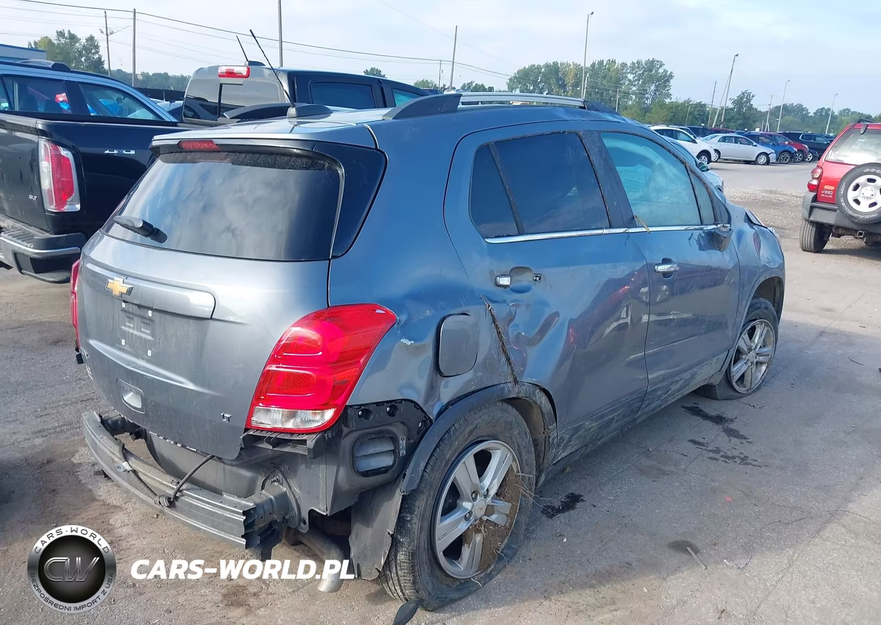 2019 Chevrolet Trax Lt VIN:KL7CJLSB7KB940813 - 4