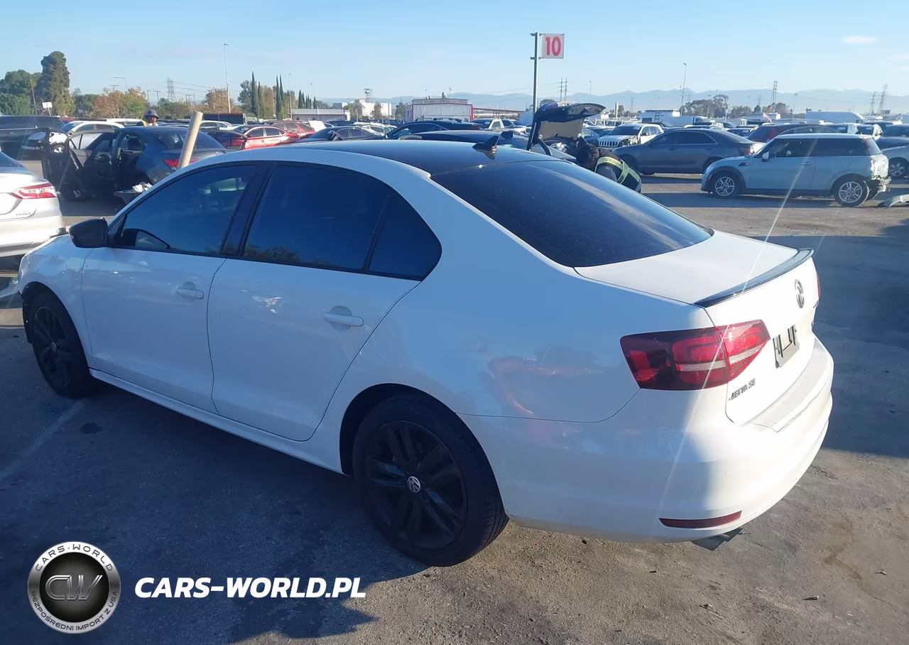 2018 Volkswagen Jetta 1.8T Se Sport VIN:3VWD17AJ4JM217240 - 3