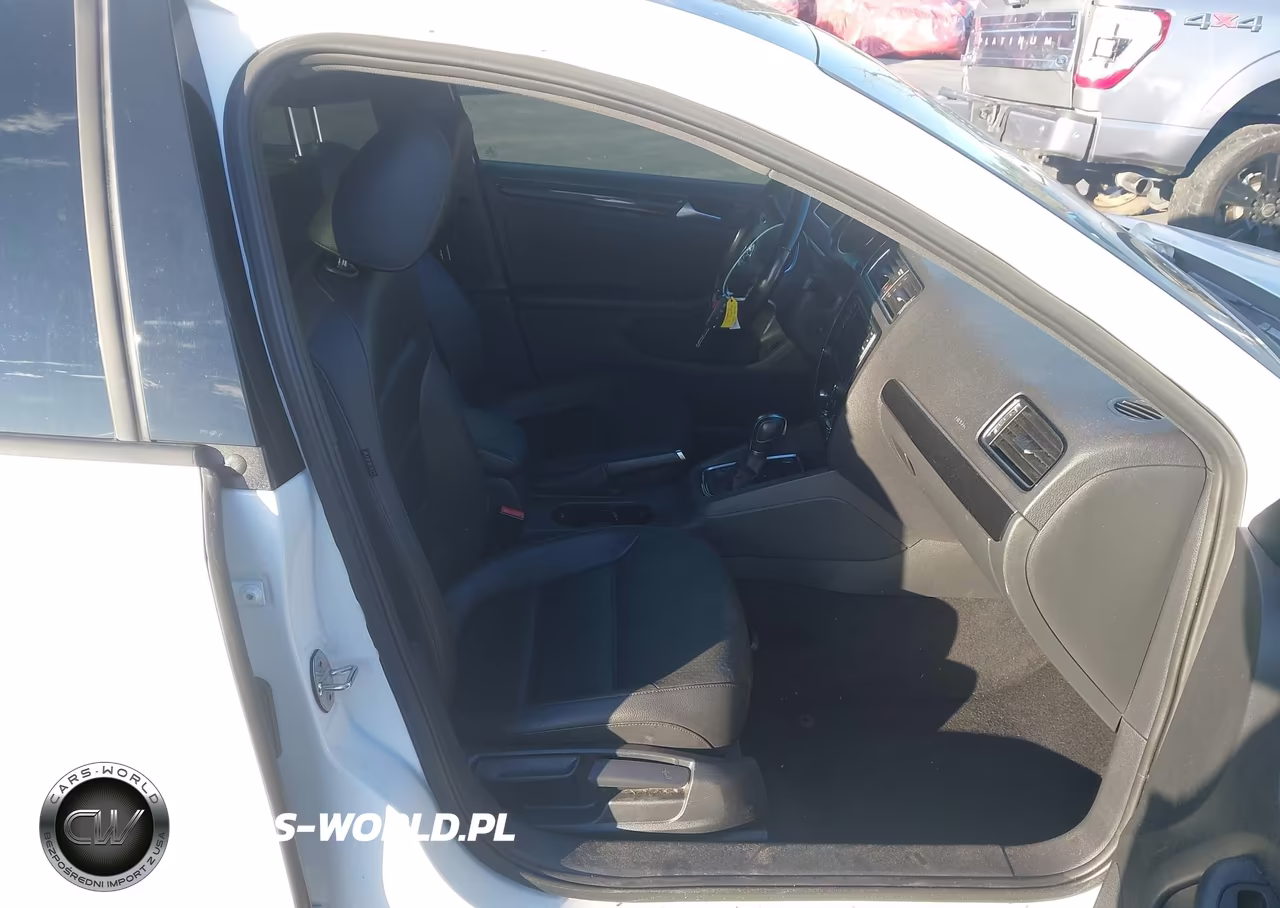 2018 Volkswagen Jetta 1.8T Se Sport VIN:3VWD17AJ4JM217240 - 5