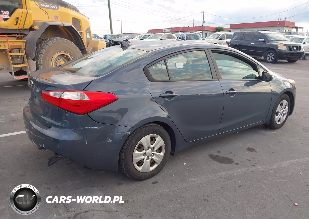 2016 Kia Forte Lx VIN:KNAFX4A68G5551724 - 4