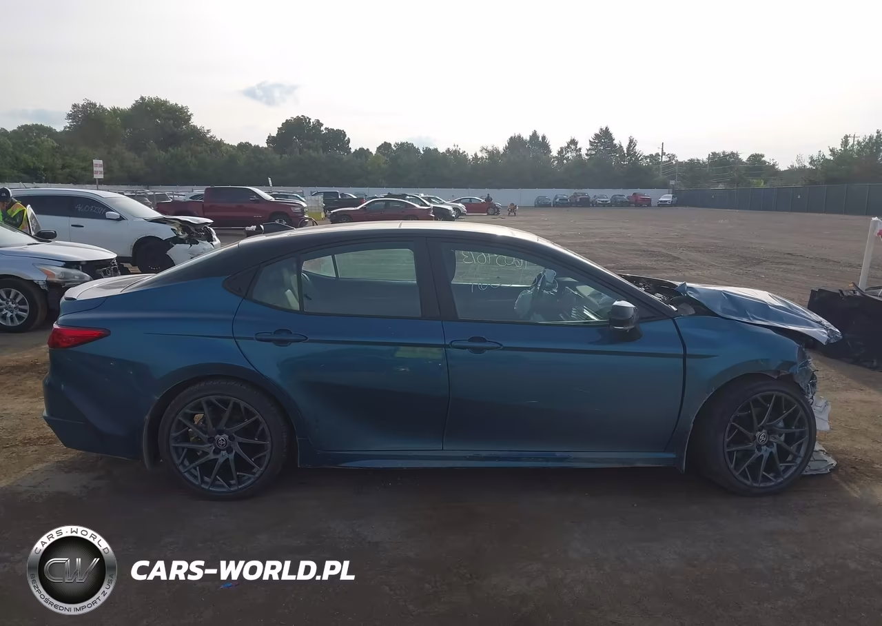 2025 Toyota Camry Xse VIN:4T1DBADK1SU031942 - 14