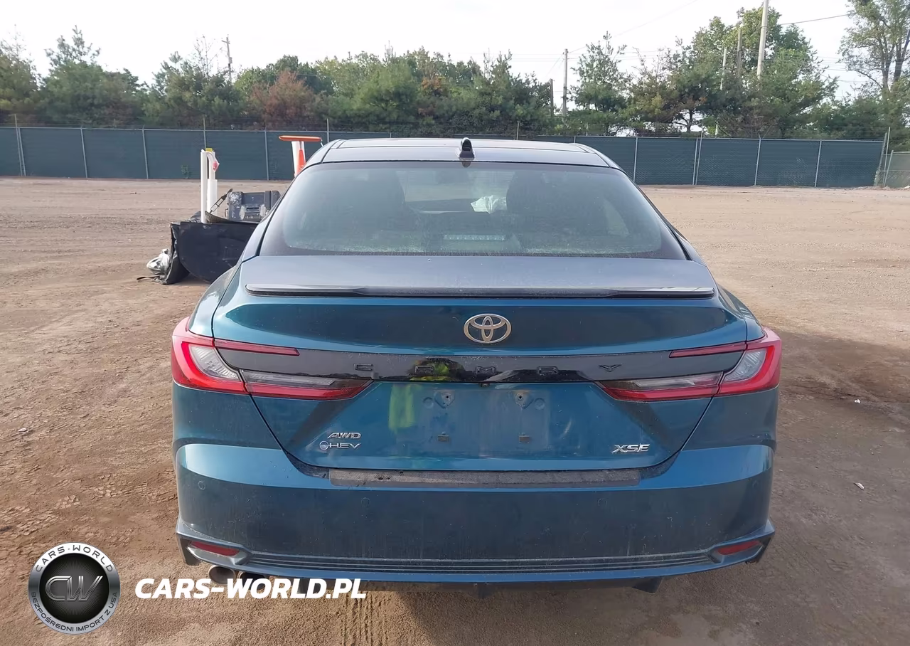 2025 Toyota Camry Xse VIN:4T1DBADK1SU031942 - 17