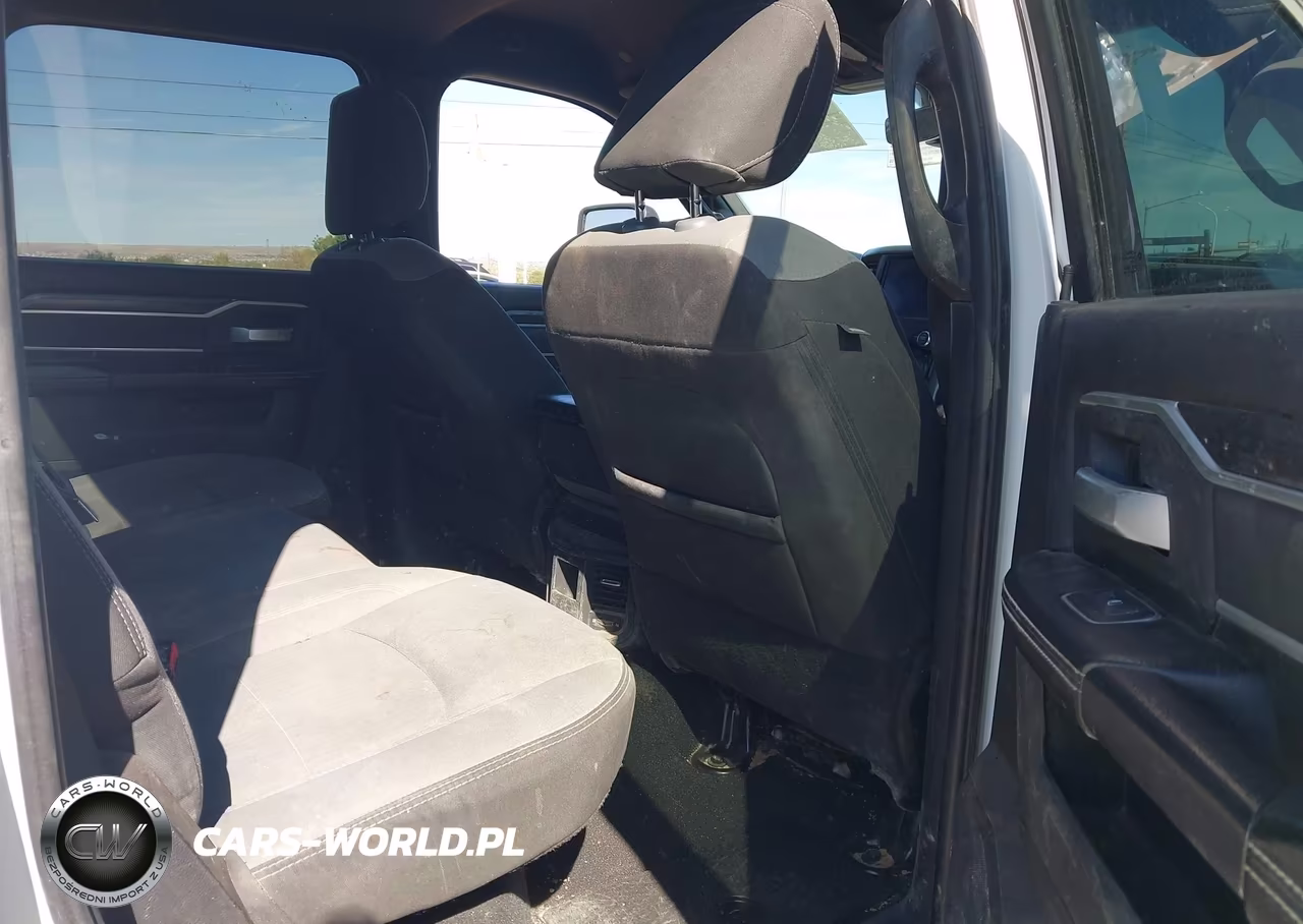 2024 Ram 2500 Big Horn 4X4 6'4 Box VIN:3C6UR5DL0RG100785 - 8