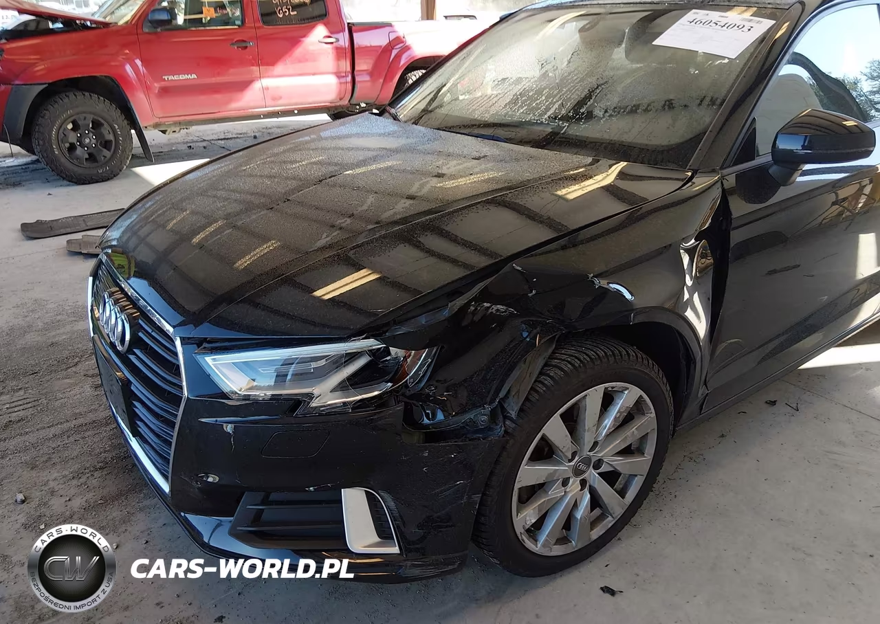 2017 Audi A3 2.0T Premium VIN:WAUB8GFF0H1048719 - 6