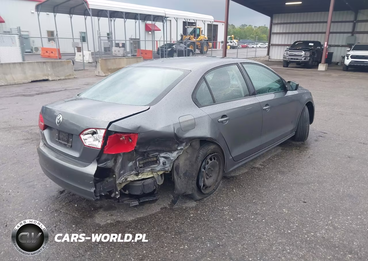 2012 Volkswagen Jetta 2.0L S VIN:3VW2K7AJ2CM390651 - 4