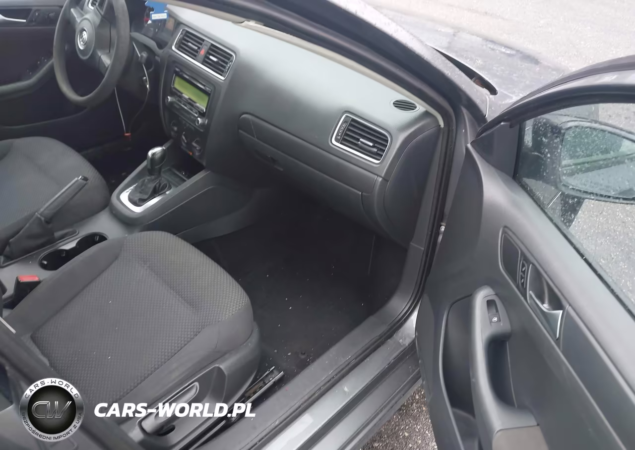 2012 Volkswagen Jetta 2.0L S VIN:3VW2K7AJ2CM390651 - 5
