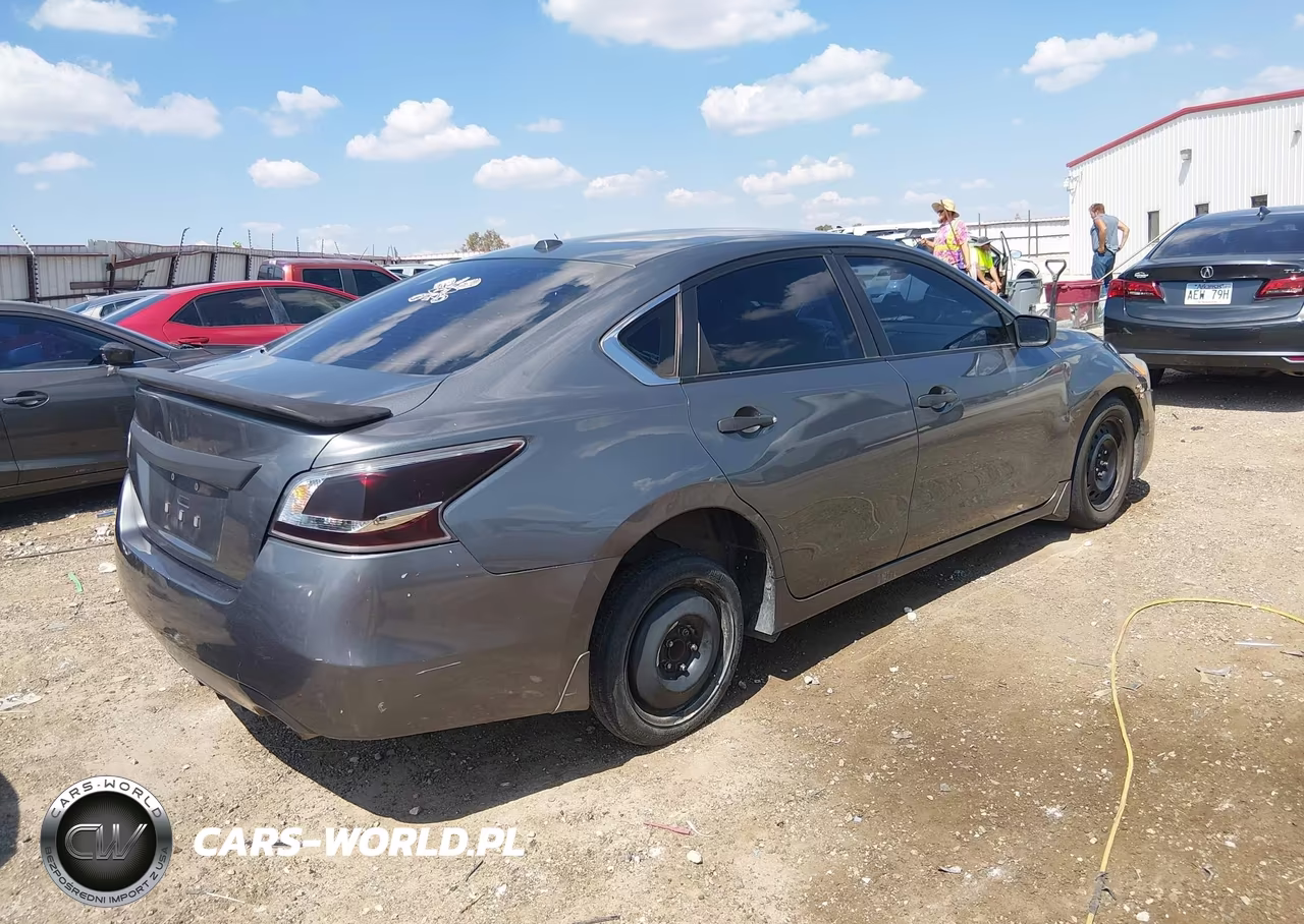 2015 Nissan Altima 2.5 S VIN:1N4AL3APXFN903251 - 4