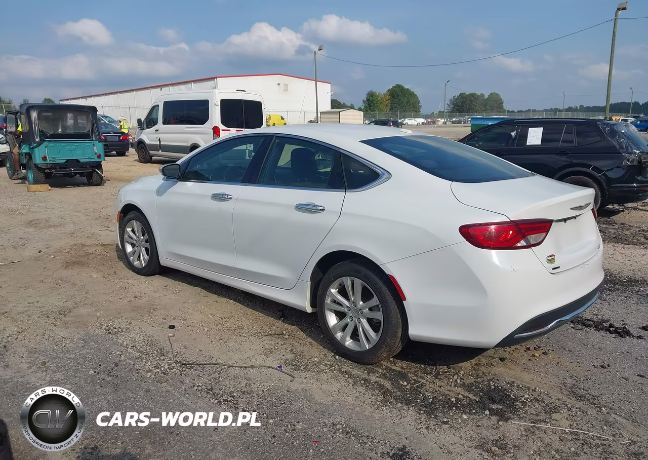 2016 Chrysler 200 Limited VIN:1C3CCCABXGN154402 - 3
