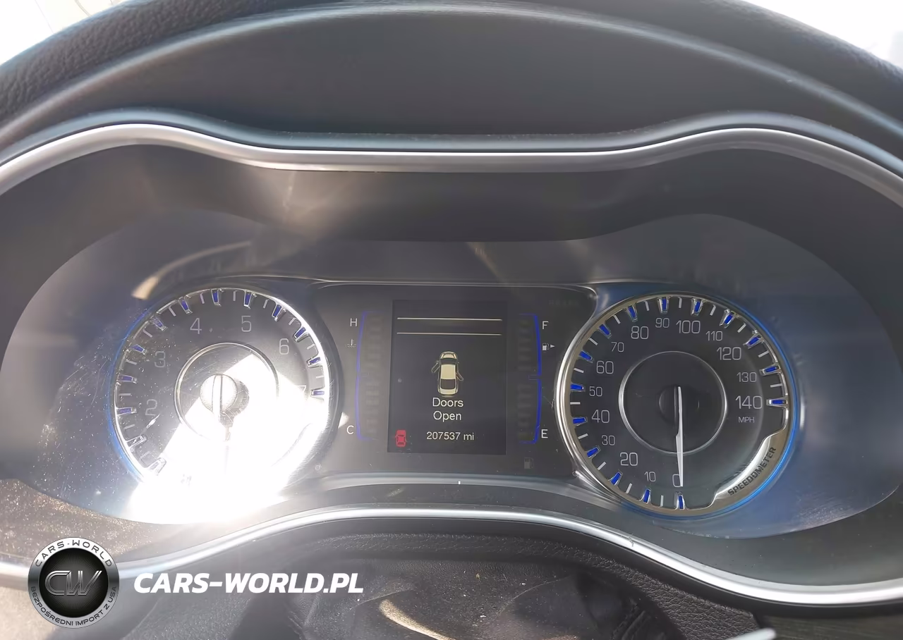 2016 Chrysler 200 Limited VIN:1C3CCCABXGN154402 - 7