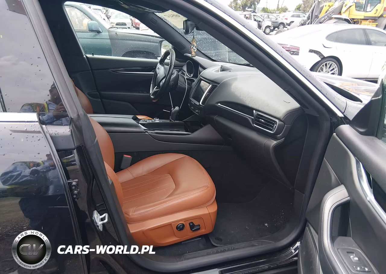 2017 Maserati Levante VIN:ZN661XUA4HX233433 - 5