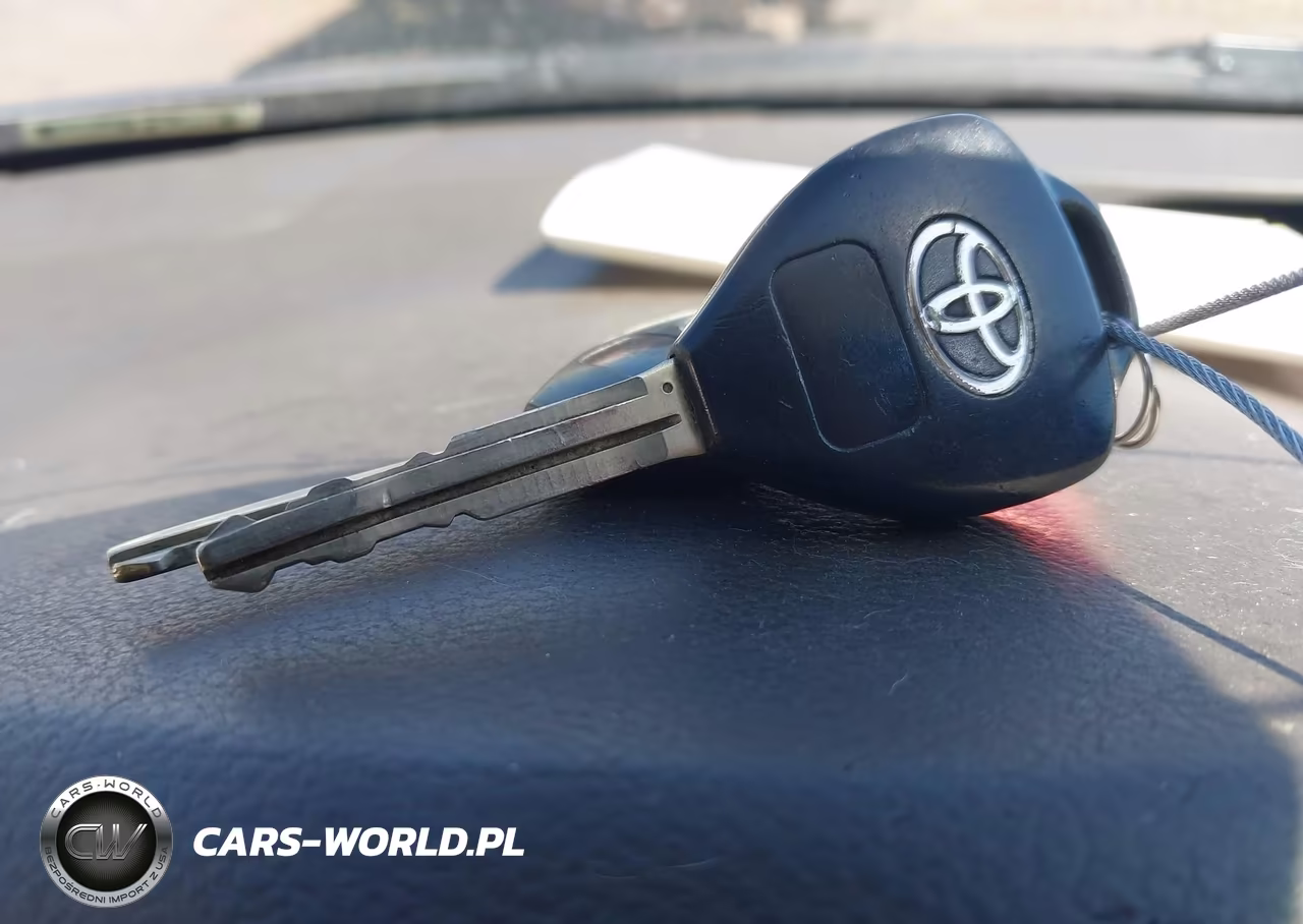 2010 Toyota Camry Le VIN:4T1BF3EK6AU007463 - 11