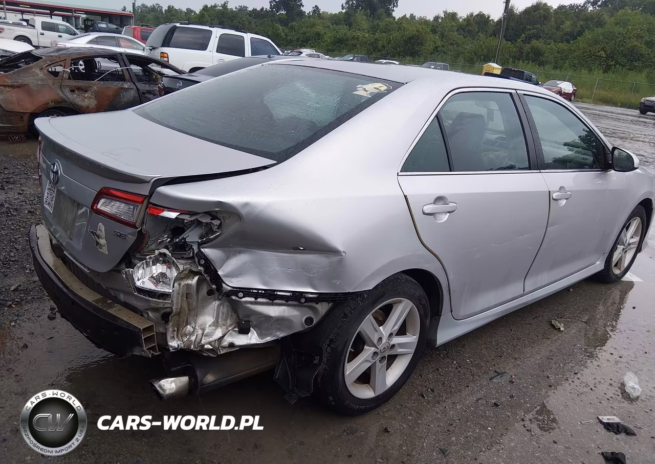 2014 Toyota Camry Se VIN:4T1BF1FKXEU429423 - 4